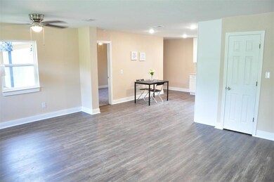 306 N Paris St, Ennis, TX 75119 - photo 6