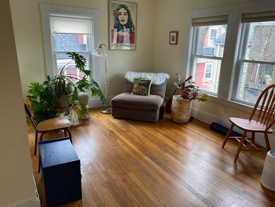 8 Roberts St unit 3R, Brookline, MA 02445 - photo 4