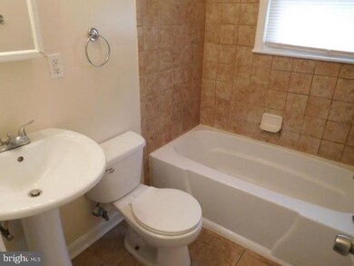 6411 Inlet St, New Carrollton, MD 20784 - photo 5