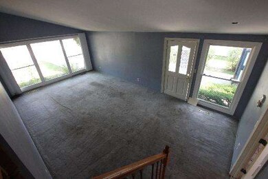 1308 Sacramento Dr, Carpentersville, IL 60110 - photo 3