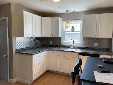 30 Desrochers Ave, Woonsocket, RI 02895 - photo 6