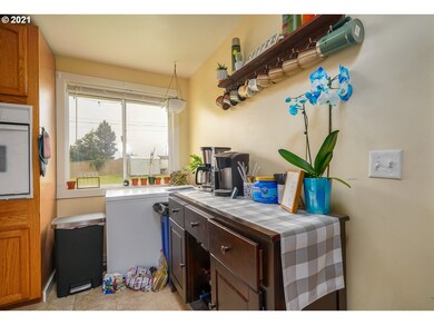 712 SW 29th St, Pendleton, OR 97801 - photo 5