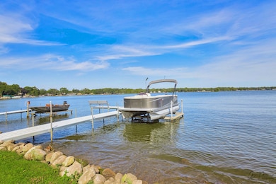 520 Bald Knob Rd, Johnsburg, IL 60051 - photo 3