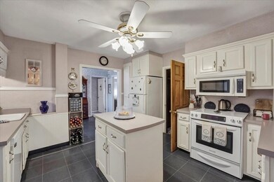 62 Richardson St, Winchester, MA 01890 - photo 5