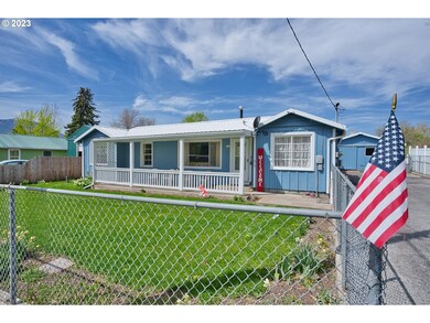 271 Cottonwood St, Mount Vernon, OR 97865 - photo 2