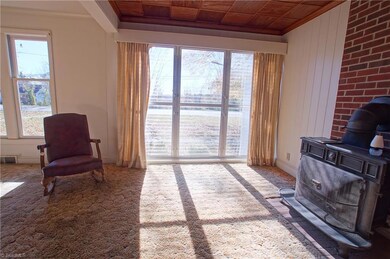 834 Lawsonville Ave, Reidsville, NC 27320 - photo 7