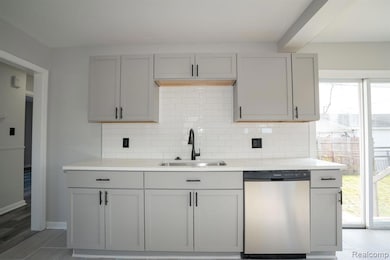 19820 Avalon St, Saint Clair Shores, MI 48080 - photo 5