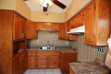 120 Johnson St unit 2, Fall River, MA 02723 - photo 2