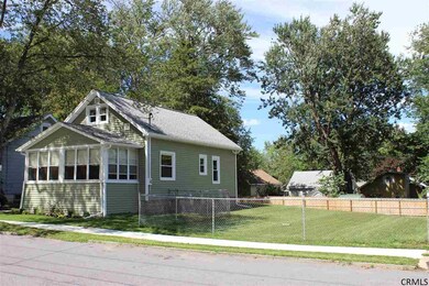 43 Pershing Dr, Schenectady, NY 12302 - photo 2