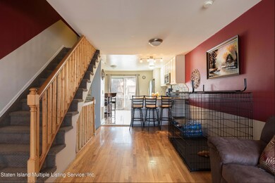 110 Lorraine Loop Living Room1