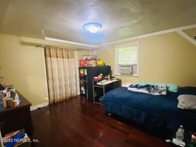 1164 Pangola Dr, Jacksonville, FL 32205 - photo 6