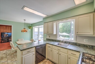 922 Teaberry Ln, Brielle, NJ 08730 - photo 7