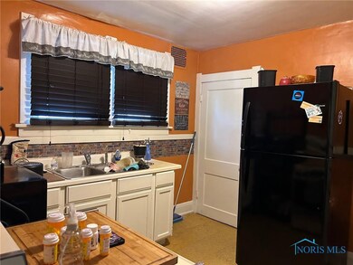 3041 135th St, Toledo, OH 43611 - photo 4