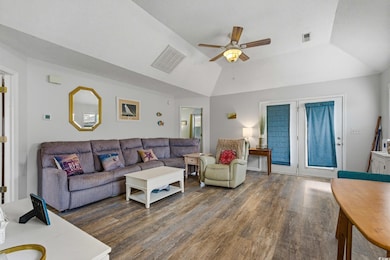 820 9th Ave S, North Myrtle Beach, SC 29582 - photo 4