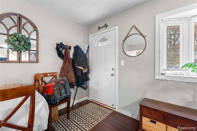 34441 Phyllis St, Wayne, MI 48184 - photo 6