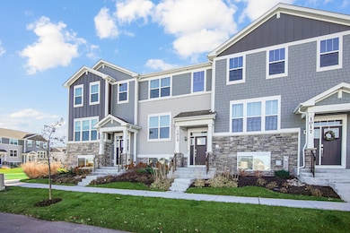 1015 Atterberg Rd, South Elgin, IL 60177 - photo 2