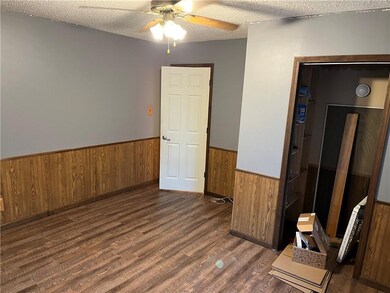 1813 S Center St, Terre Haute, IN 47802 - photo 6