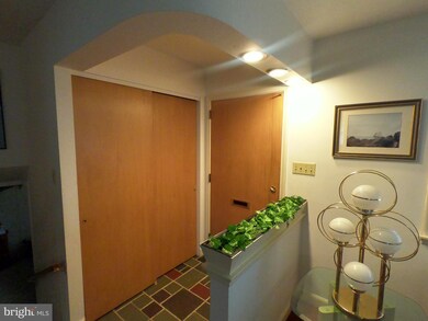 1120 Whitfield Ct, Reading, PA 19609 - photo 7