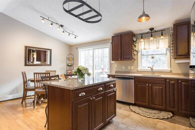 19 Durell Dr, Newmarket, NH 03857 - photo 6