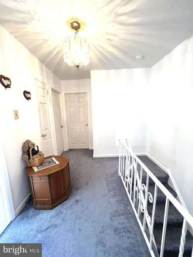 2828 Tolbut St, Philadelphia, PA 19136 - photo 2