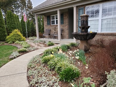 8801 Fox Chase Place, Louisville, KY 40228 - photo 2