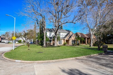 5422 Holly View Dr, Houston, TX 77091 - photo 3