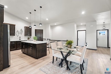 1109 S Foss Ave, Sioux Falls, SD 57110 - photo 5