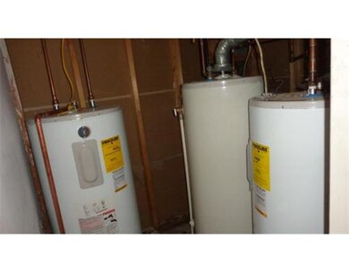 547 Cambridge St, Worcester, MA 01610 - photo 7