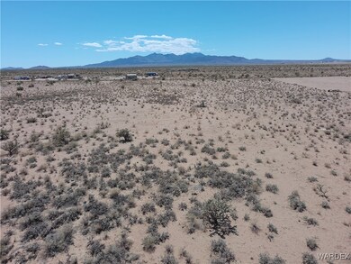 Flat with mountain views