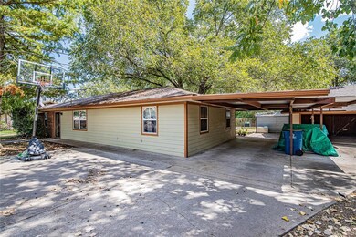 4401 Luker Ct, Granbury, TX 76049 - photo 4