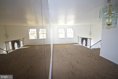 8802 Rosanne Ct, Clinton, MD 20735 - photo 4