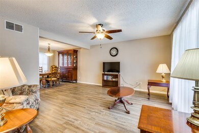 2209 Crestmeadow St, Denton, TX 76207 - photo 3