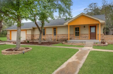 230 W 1st St, Springtown, TX 76082 - photo 2