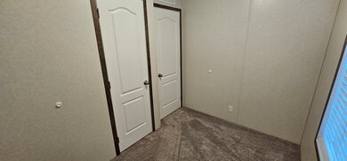 279 Mulberry unit 279, Belleville, MI 48111 - photo 2