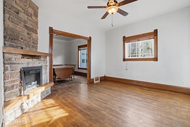 1510 N 4th St, Grand Forks, ND 58203 - photo 4