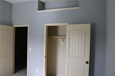 10232 Theden Cir, Lenexa, KS 66220 - photo 7