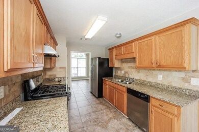 6555 Creekview Ct, Riverdale, GA 30296 - photo 5