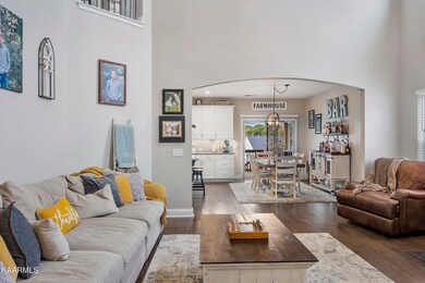 135 10803 Hunters Knoll