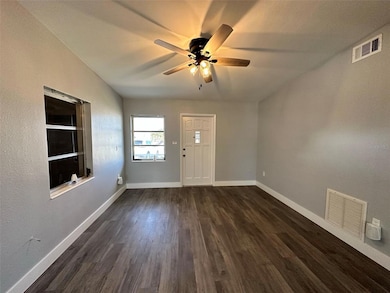 Living room 2