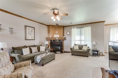 901 Kelsi Dr, Moore, OK 73160 - photo 6