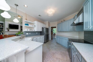 1927EnclaveKitchen1