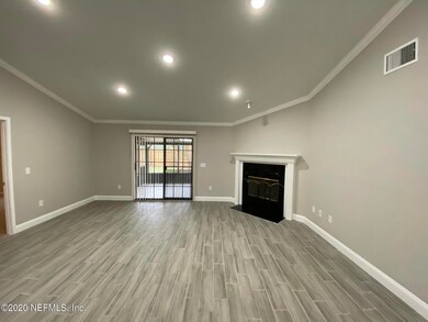 3955 Hunters Lake Cir E, Jacksonville, FL 32210 - photo 6
