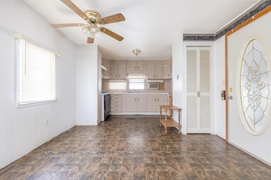 11020 Oak Cir unit 7, Lakeview, OH 43331 - photo 4