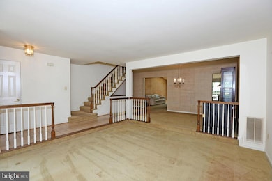 12214 Tildenwood Dr, Rockville, MD 20852 - photo 4