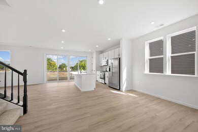 129 Seventh St, Middletown, VA 22645 - photo 5