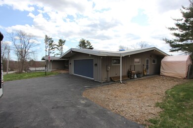 225 Montello St, Lewiston, ME 04240 - photo 4