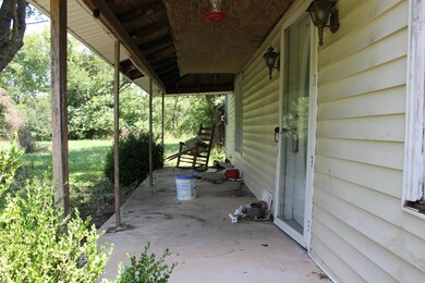 1581 Richardson Rd, Lewisburg, TN 37091 - photo 2
