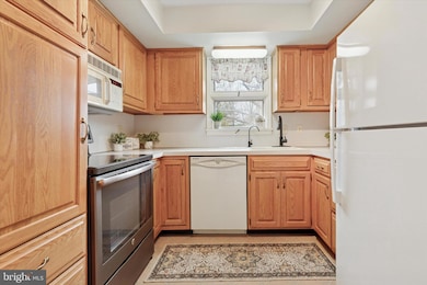 1043 Brookfield Cir, Quakertown, PA 18951 - photo 7