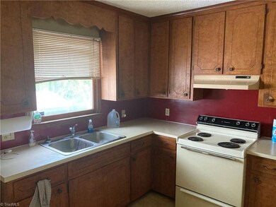 175 Dunlap Gate Rd, Statesville, NC 28625 - photo 4