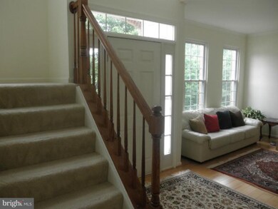 7631 Seabrook Ln, Springfield, VA 22153 - photo 7